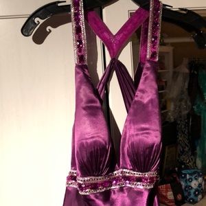 Beautiful purple prom dress!
